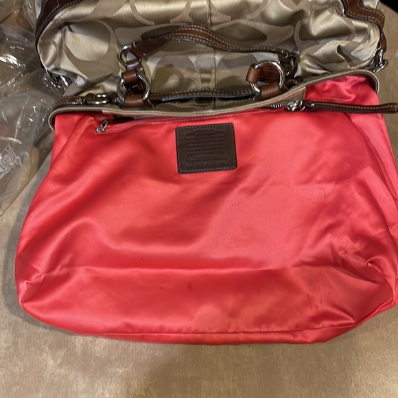 Signature C Tan & Brown Sateen Leather Coach Purse 🤎 - Picture 11 of 16